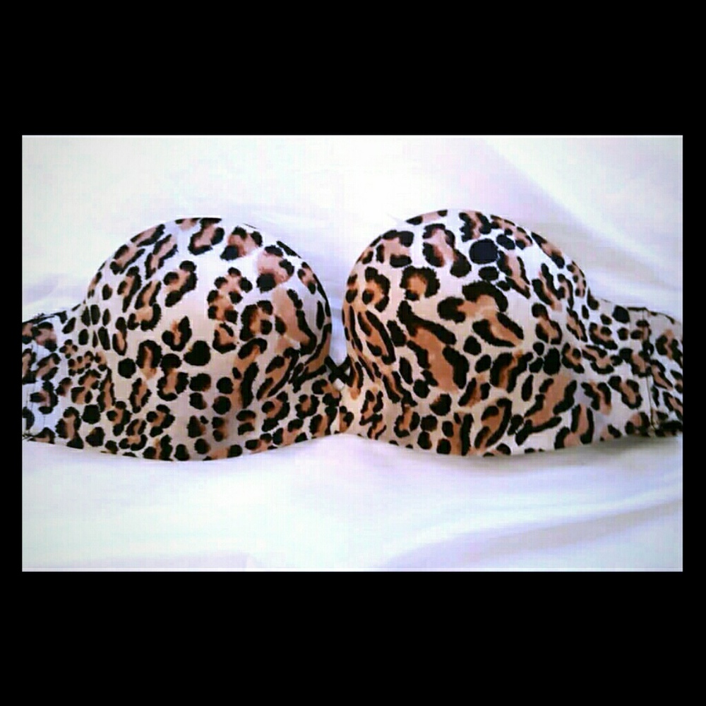 Victoria's Secret Bombshell strapless push up bra